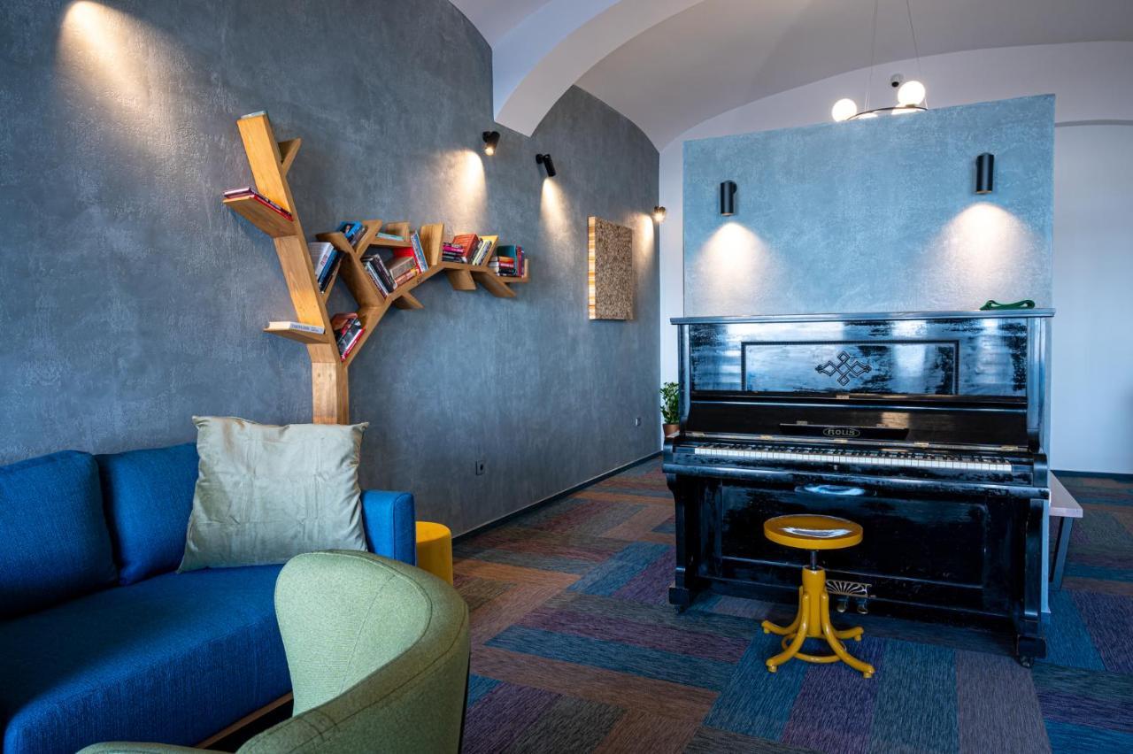 Art Hostel & Apartments Dvůr Králové nad Labem 외부 사진