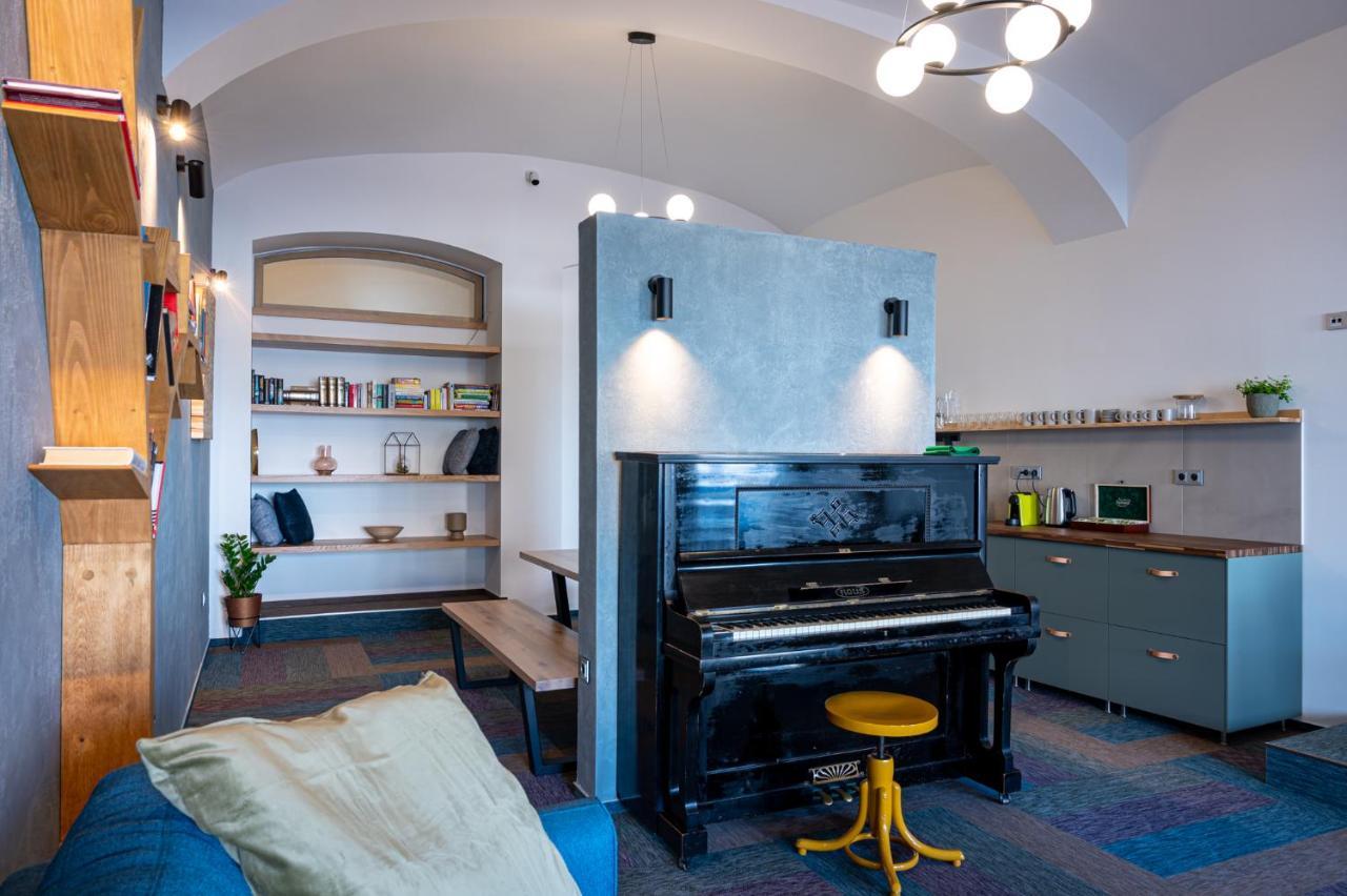 Art Hostel & Apartments Dvůr Králové nad Labem 외부 사진